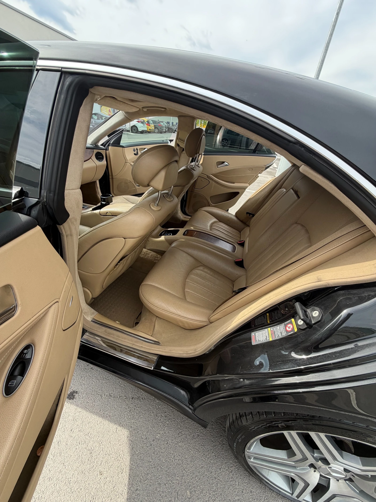 Mercedes-Benz CLS 350, снимка 11 - Автомобили и джипове - 54415817