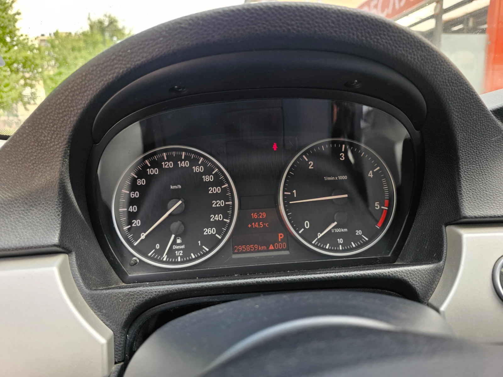 BMW 318, снимка 7 - Автомобили и джипове - 54572644