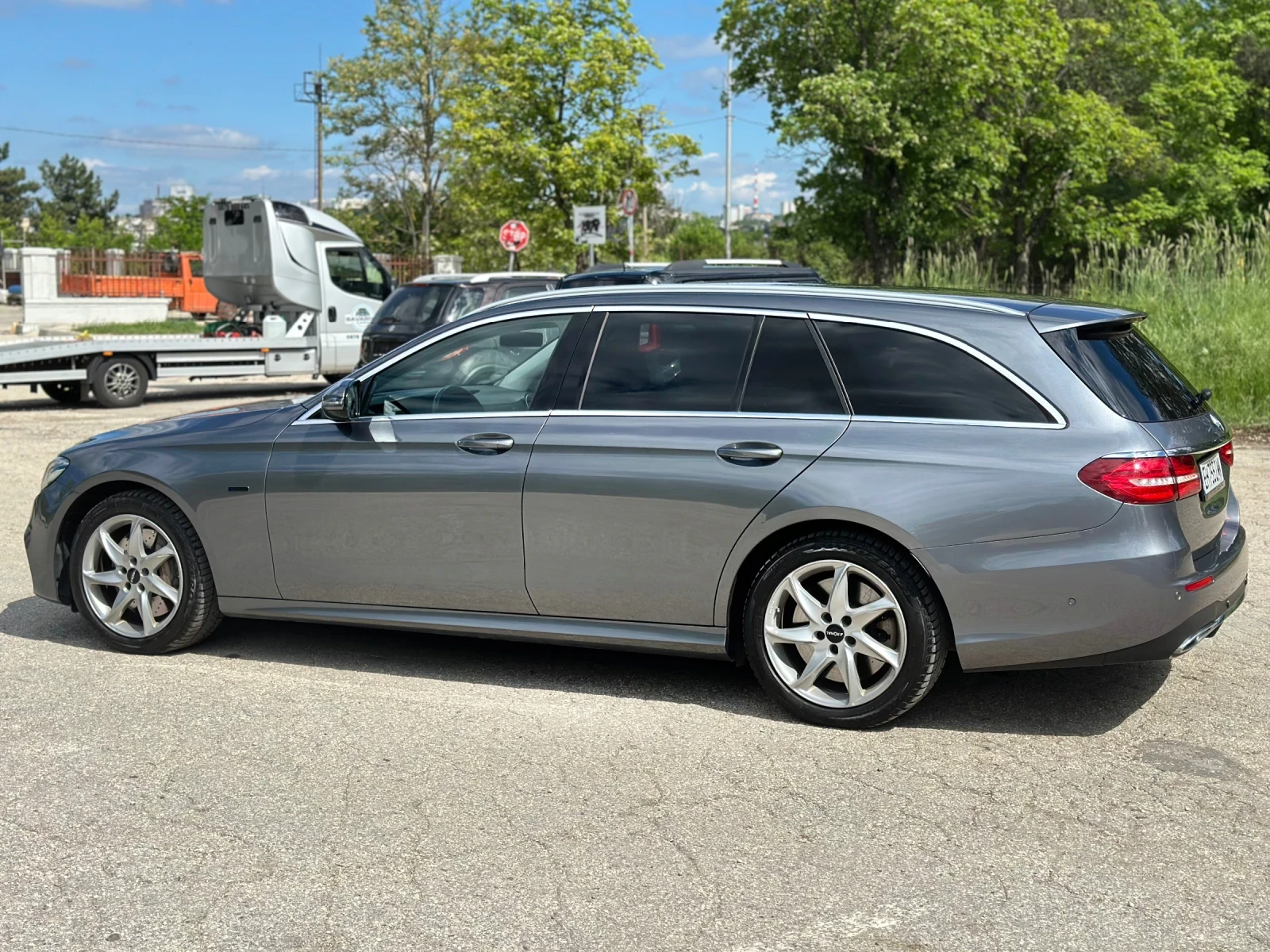 Mercedes-Benz E 300 DE Plug-in Hybrid, AMG Pack , Multi beam LED , снимка 8 - Автомобили и джипове - 54595573