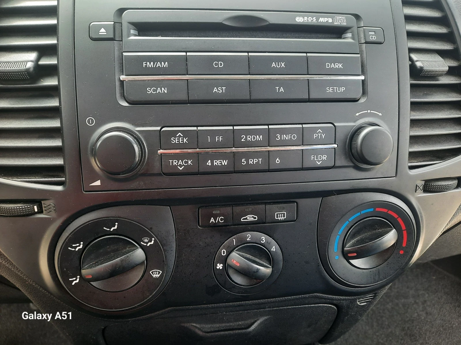 Hyundai I20 1.4 бензин, КЛИМАТИК , снимка 9 - Автомобили и джипове - 54780327