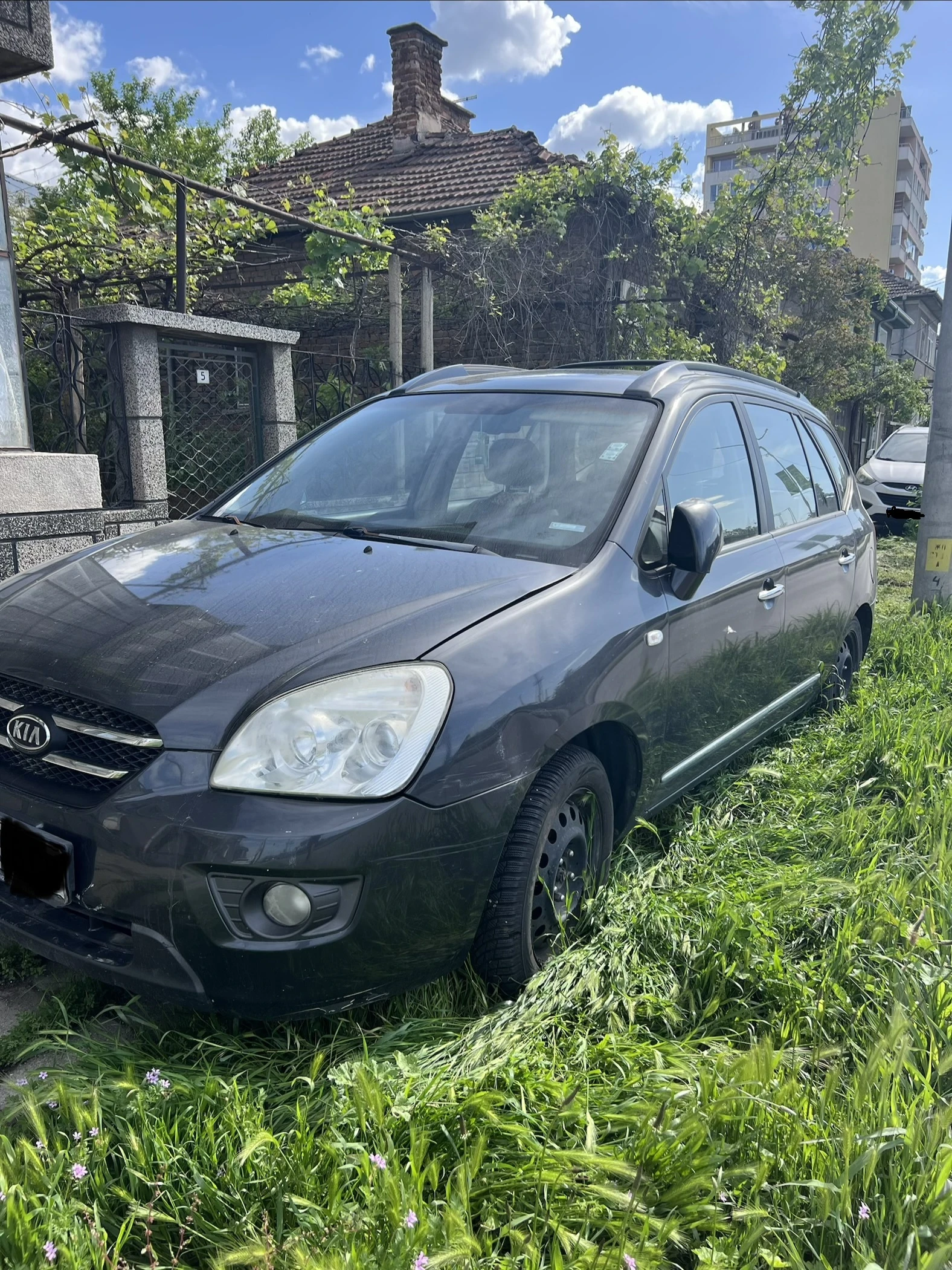Kia Carens, снимка 6 - Автомобили и джипове - 54903026