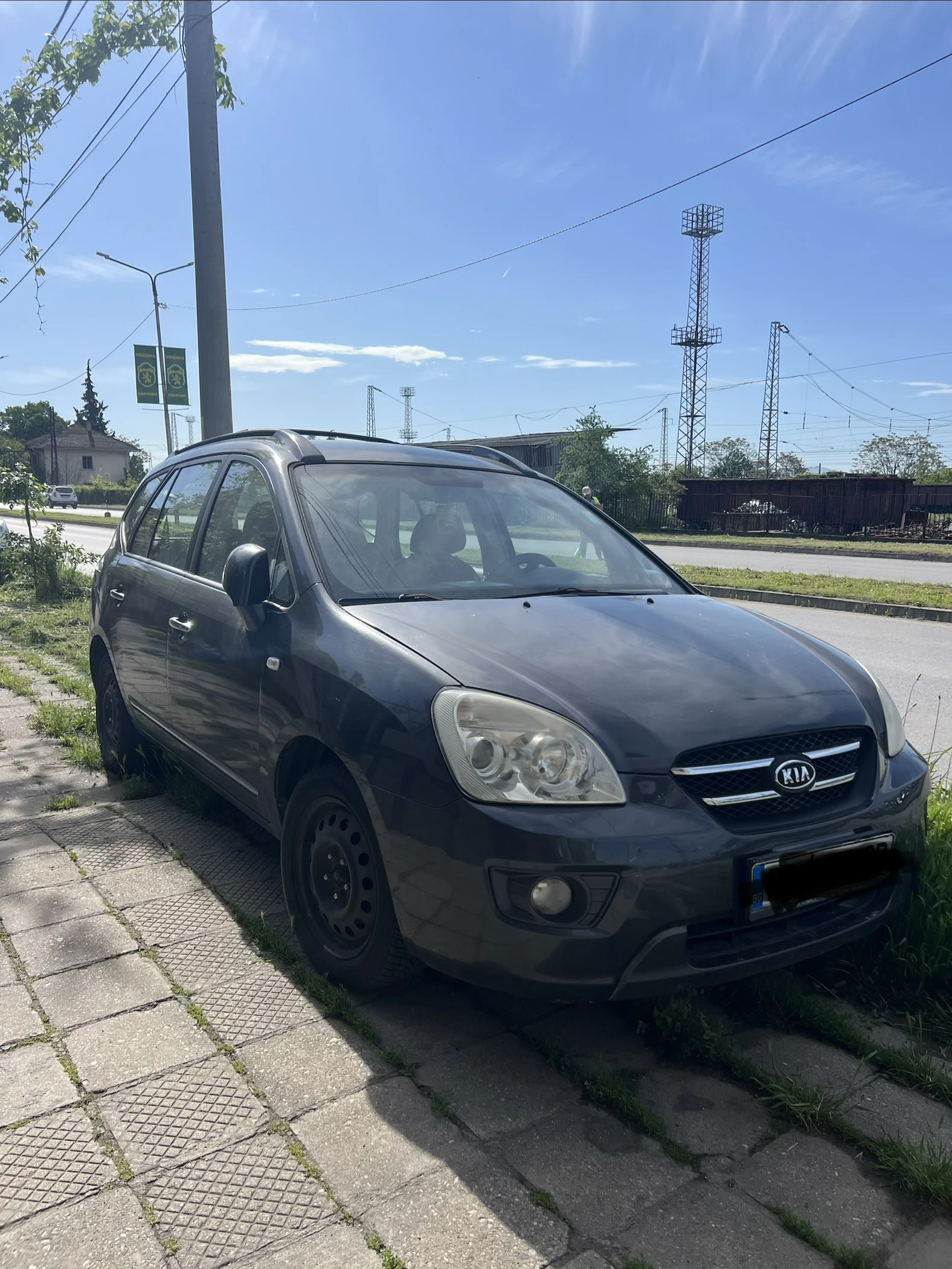 Kia Carens, снимка 2 - Автомобили и джипове - 54903026