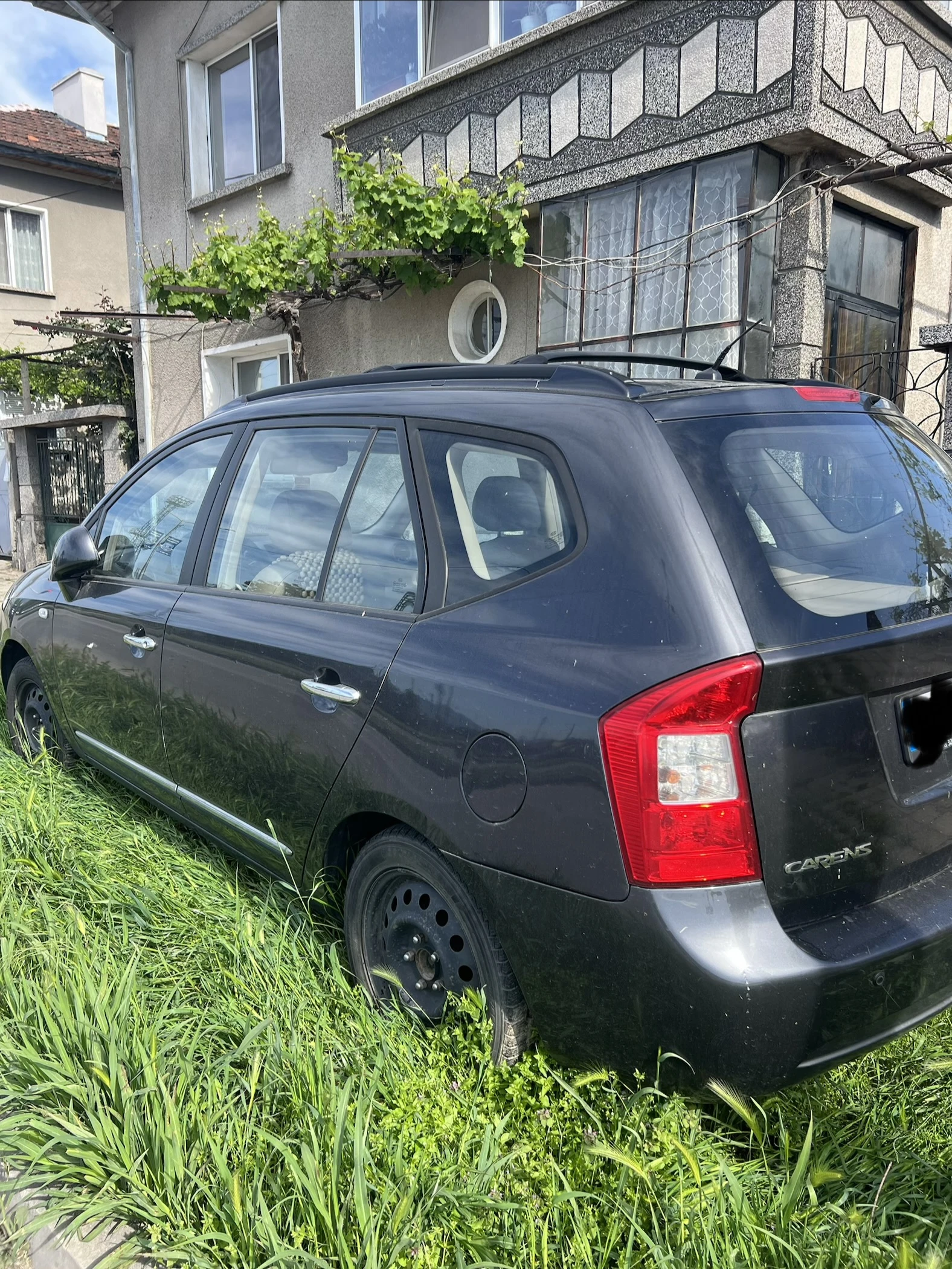 Kia Carens, снимка 5 - Автомобили и джипове - 54903026