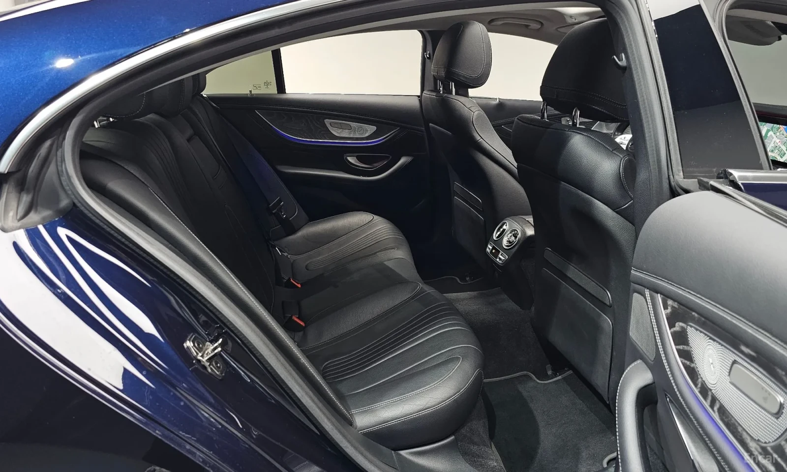 Mercedes-Benz CLS 400 4MATIC * ПОДГРЕВ* ОБДУХВ* BURMASTER* 360* , снимка 12 - Автомобили и джипове - 55177015
