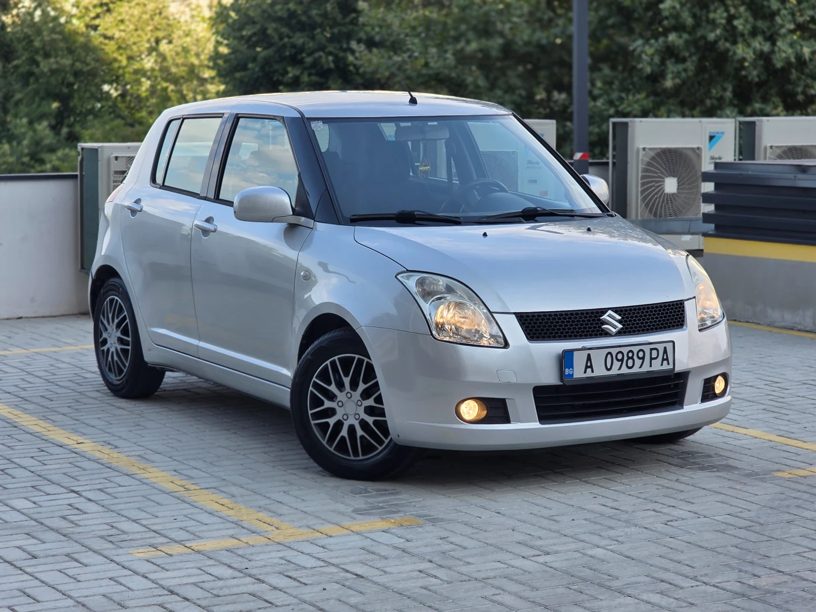 Suzuki Swift 1.3 Бензин , снимка 2 - Автомобили и джипове - 55942679