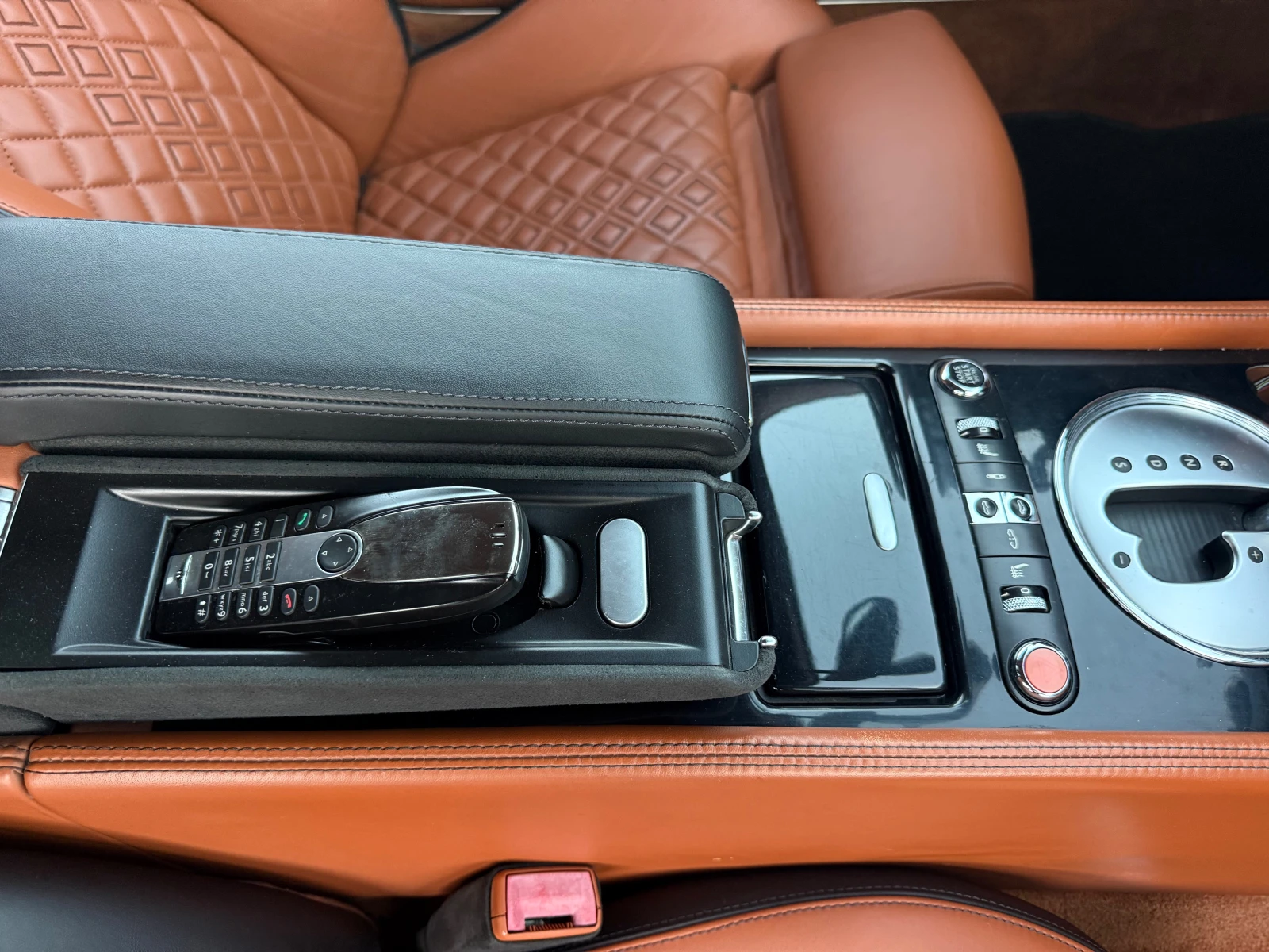 Bentley Continental GTC* КАБРИО* ФУЛ ЕКСТРИ* * СЕРВИЗ* , снимка 10 - Автомобили и джипове - 56323144