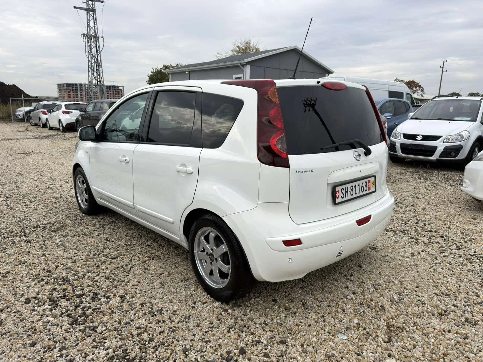 Nissan Note 1.6i Automat, снимка 6 - Автомобили и джипове - 56613372
