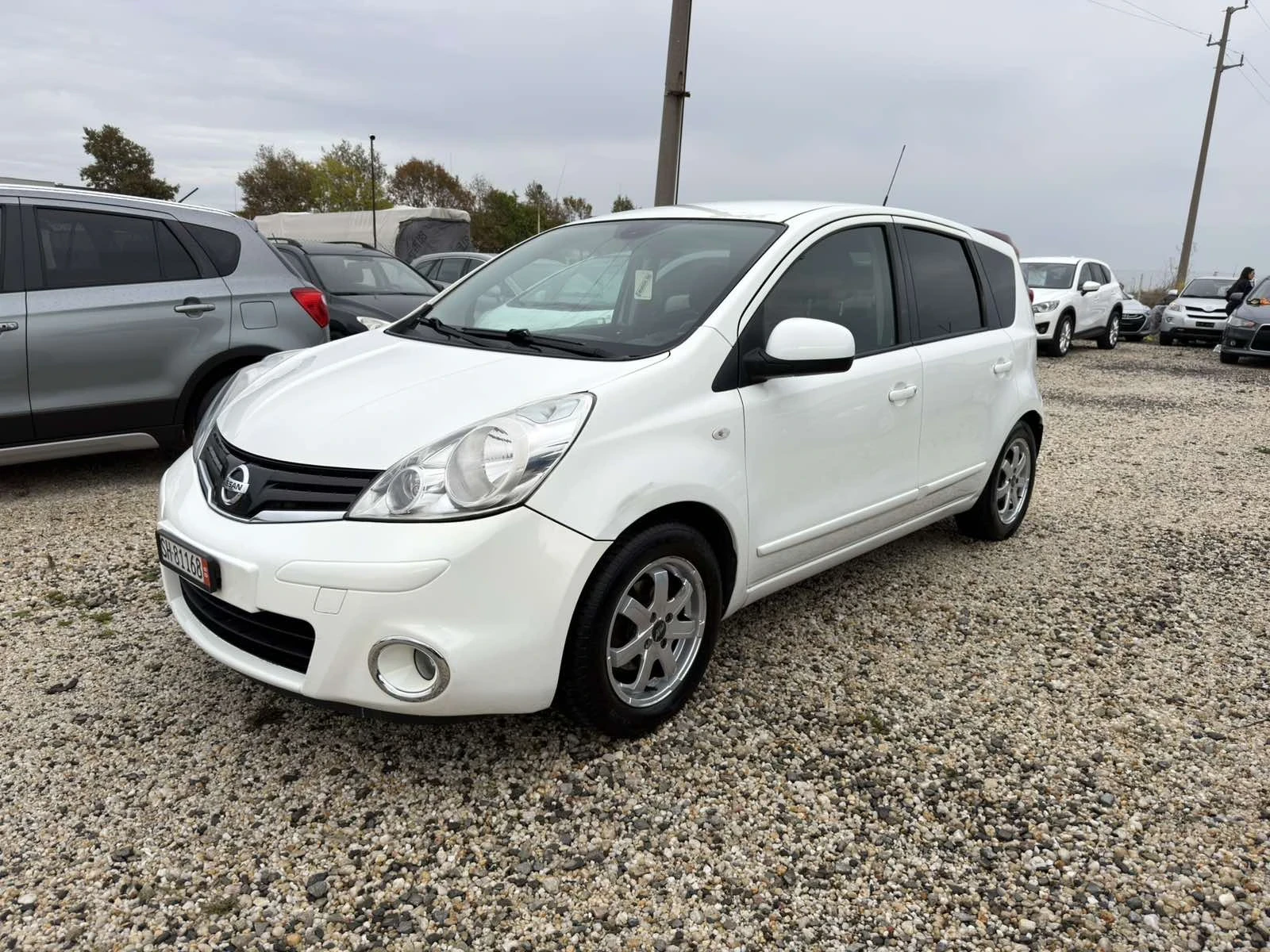 Nissan Note 1.6i Automat, снимка 2 - Автомобили и джипове - 56613372