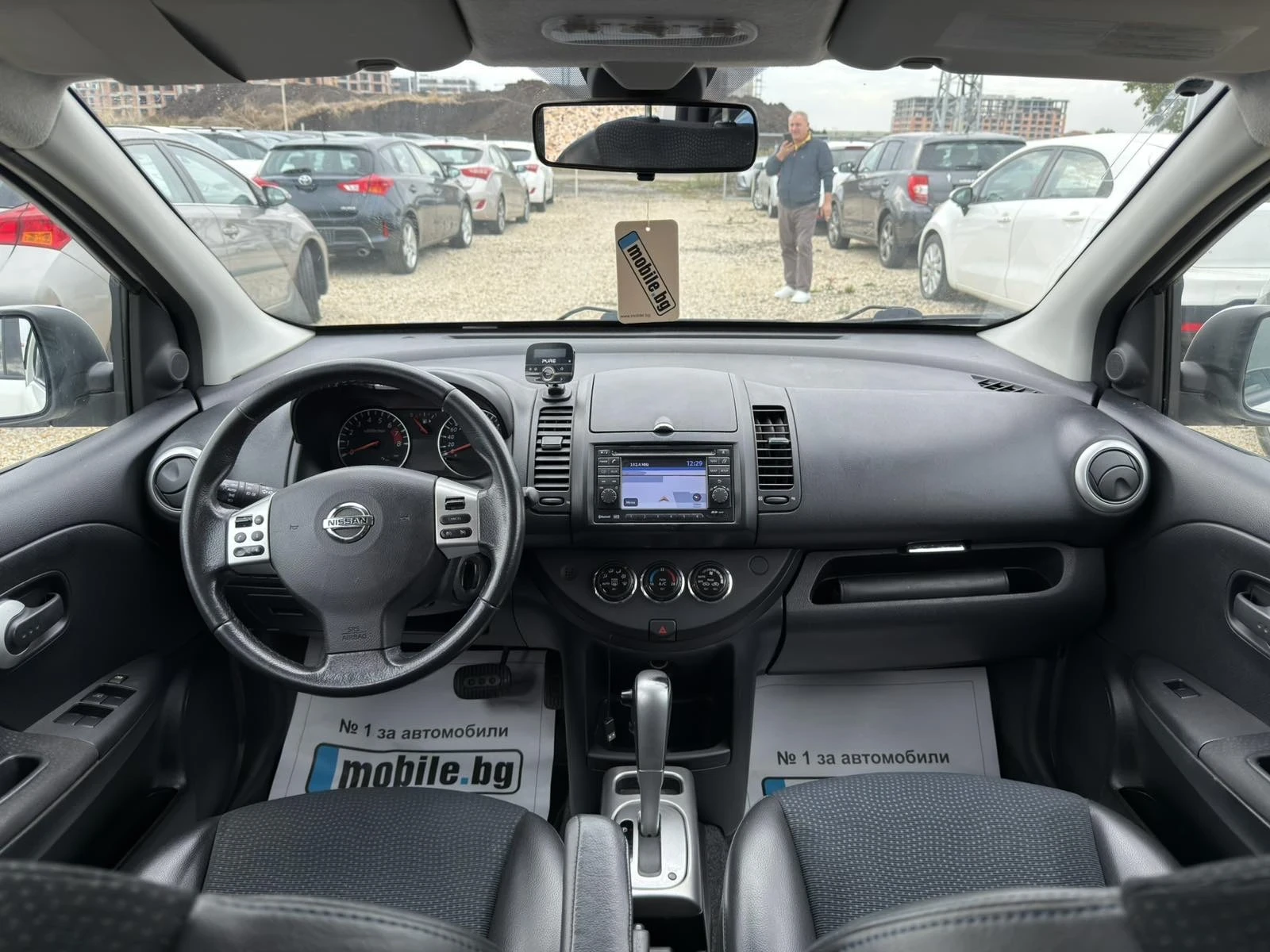 Nissan Note 1.6i Automat, снимка 10 - Автомобили и джипове - 56613372