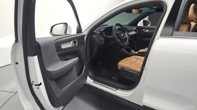 Volvo XC40 B4 Inscription* КОЖА* НАВИ* ПАНО* 360, снимка 8