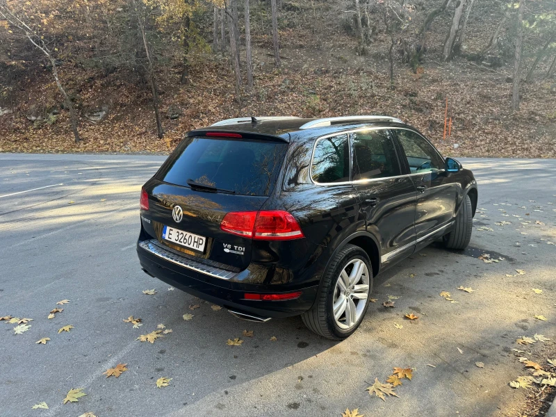 VW Touareg, снимка 6 - Автомобили и джипове - 48111411