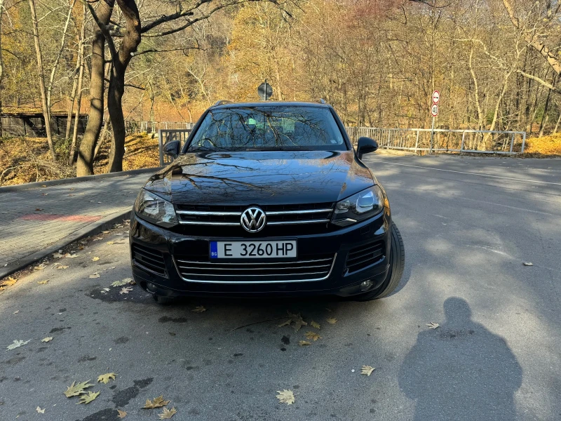 VW Touareg, снимка 2 - Автомобили и джипове - 48111411