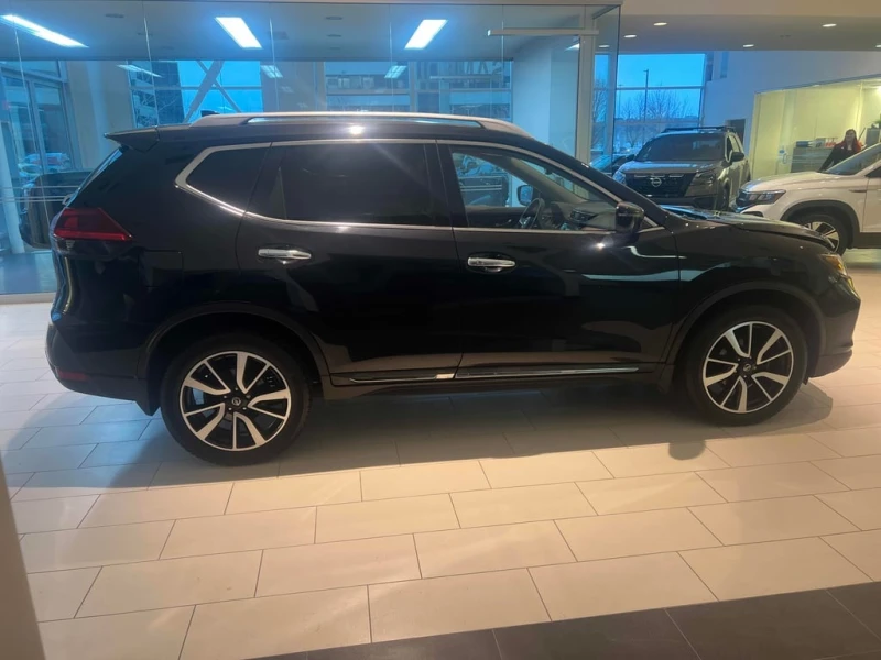 Nissan Rogue * AWD SL * CARFAX * БЕЗ ПЪРВОНАЧАЛНА ВНОСКА, снимка 3 - Автомобили и джипове - 53114850