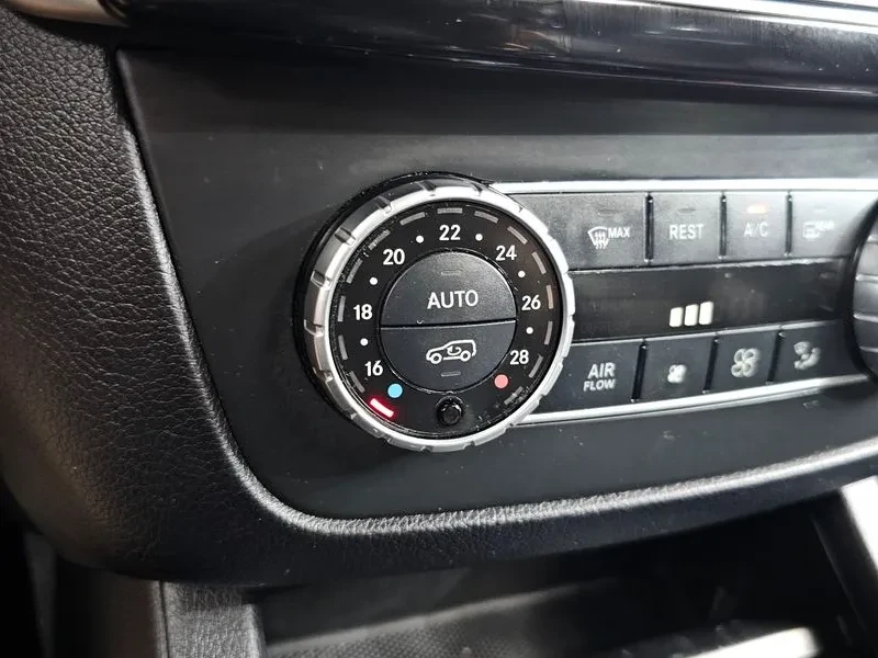Mercedes-Benz GLE 350D 4MATIC, снимка 16 - Автомобили и джипове - 55562869