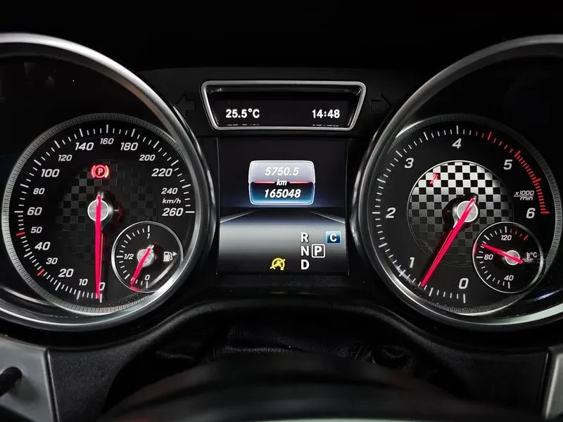 Mercedes-Benz GLE 350D 4MATIC, снимка 8 - Автомобили и джипове - 55562869