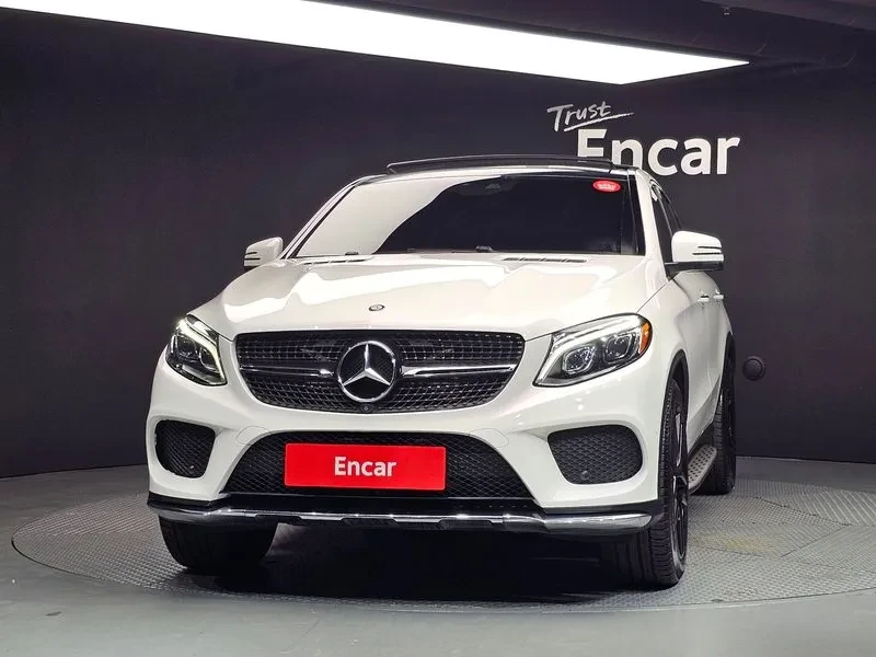 Mercedes-Benz GLE 350D 4MATIC, снимка 3 - Автомобили и джипове - 55562869