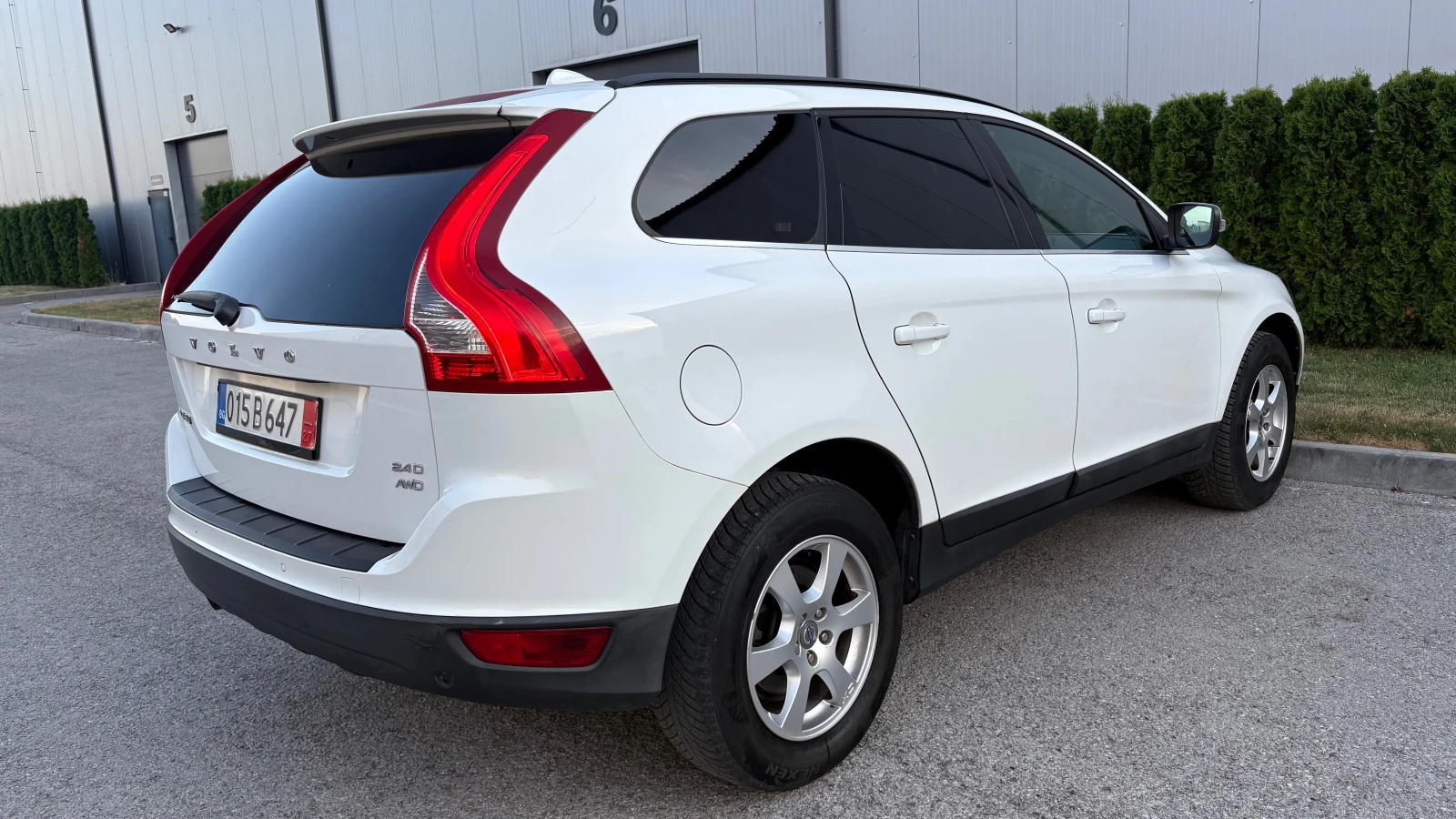Volvo XC60 2.4 Швейцария, снимка 5 - Автомобили и джипове - 50422245