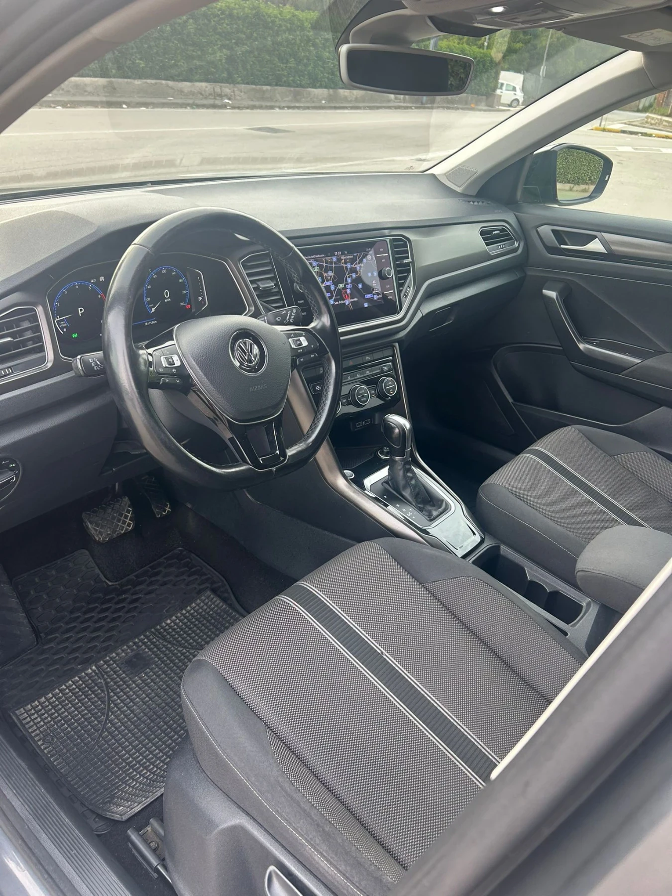VW T-Roc  - изображение 9