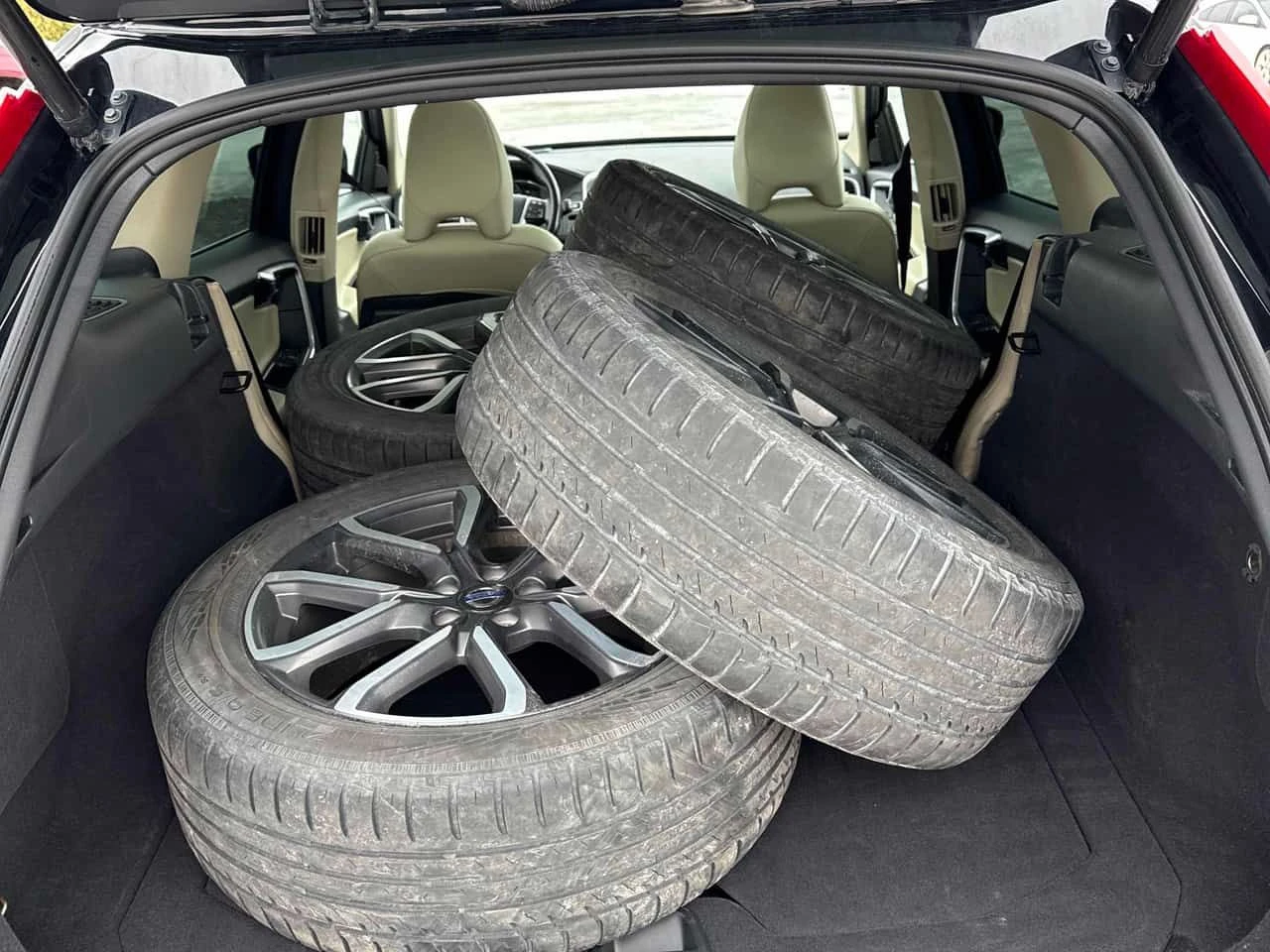 Volvo XC60 * T5 Special Edition Premier * CARFAX * ЦЕНА ДО БГ, снимка 11 - Автомобили и джипове - 54055193