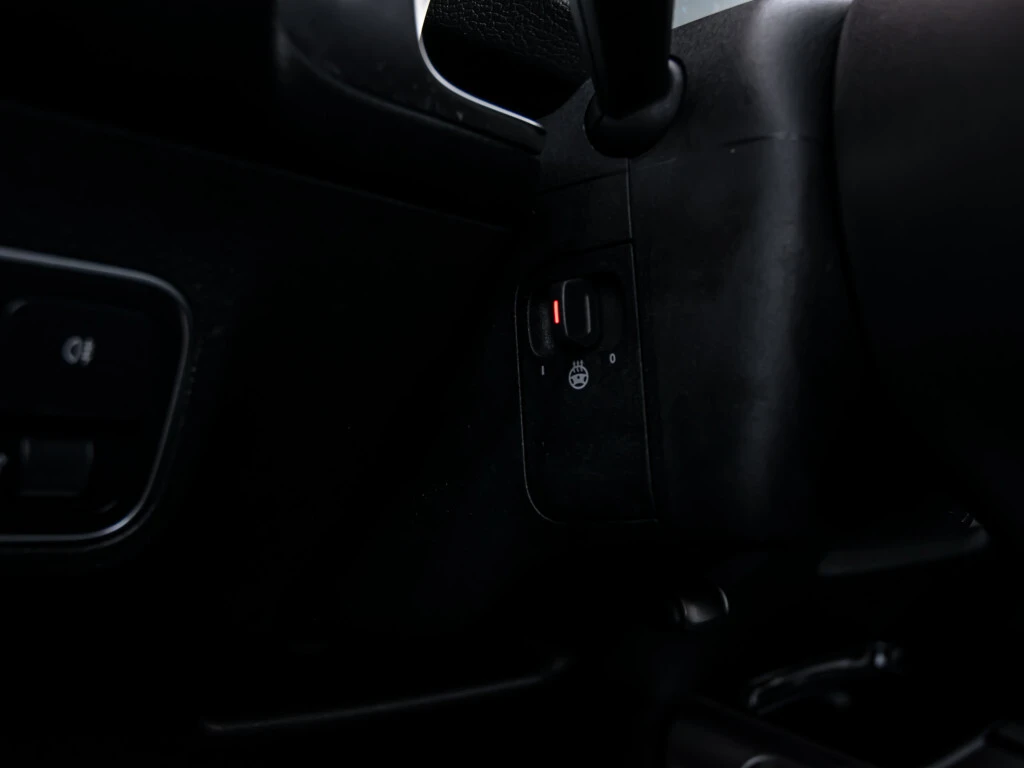 Mercedes-Benz GLB AMG* Night PKG* burmester, снимка 17 - Автомобили и джипове - 54069429