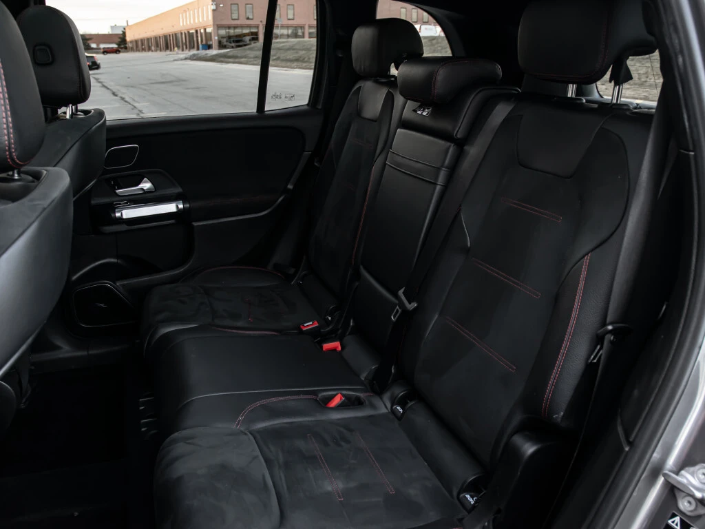 Mercedes-Benz GLB AMG* Night PKG* burmester, снимка 9 - Автомобили и джипове - 54069429