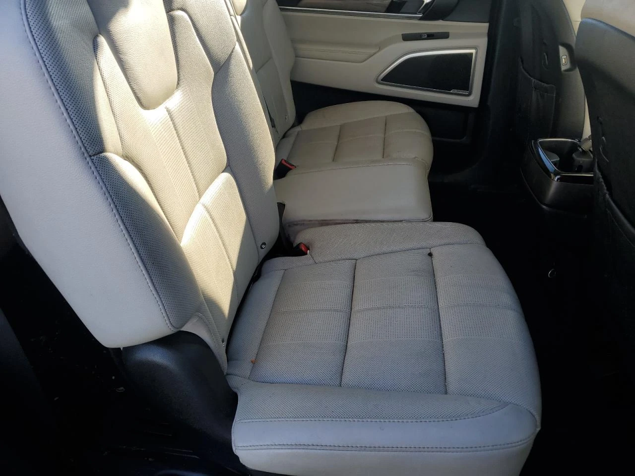 Kia Telluride 3.8l Ex, снимка 10 - Автомобили и джипове - 54323165