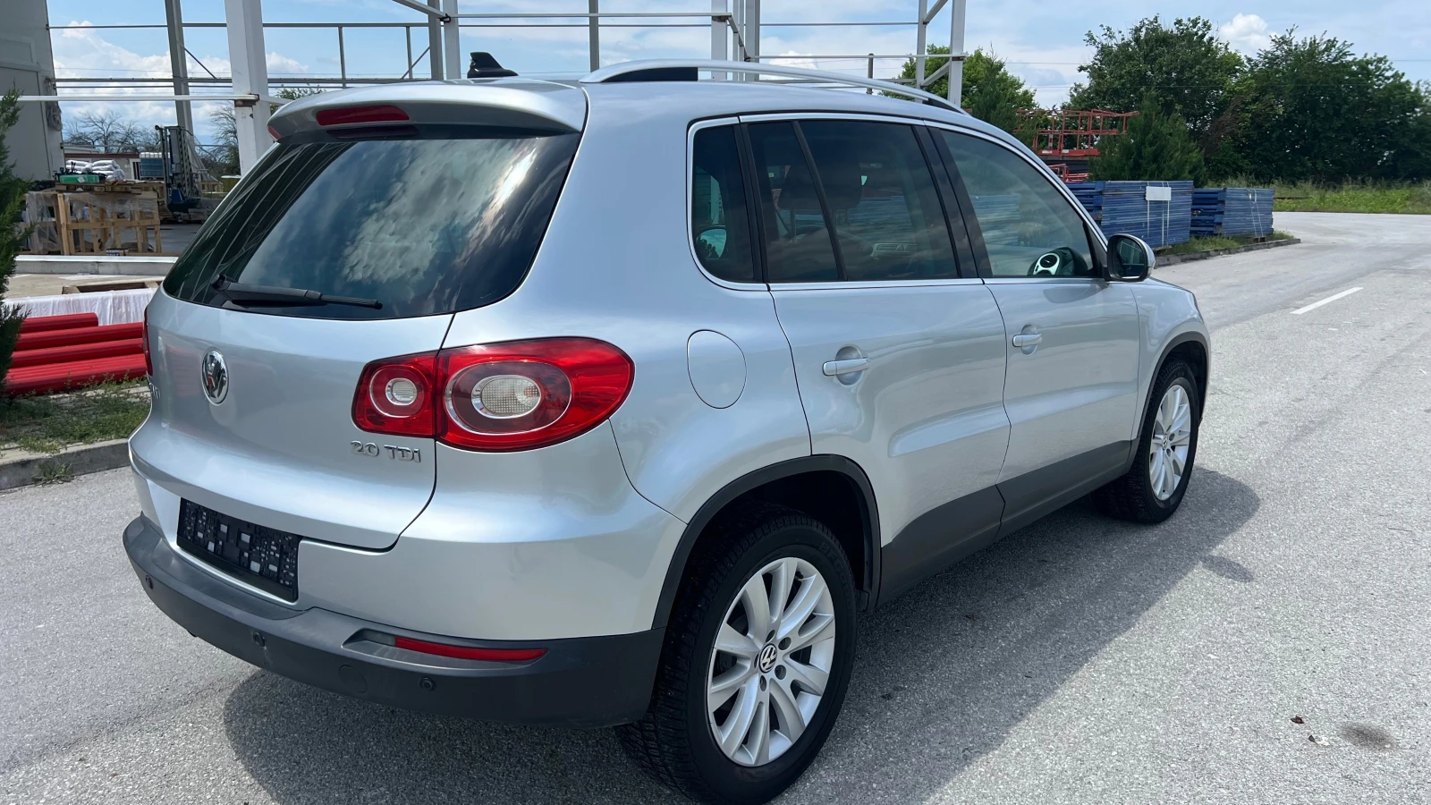 VW Tiguan 2.0TDI 4x4 avtomatik, снимка 6 - Автомобили и джипове - 54660536