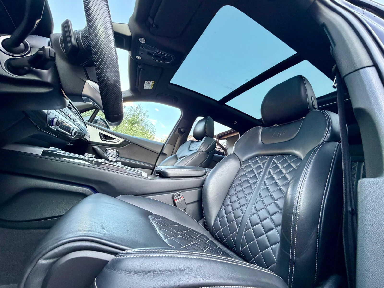 Audi Q7 S line FULL | Night Vision | Matrix | 360 | 7 мест, снимка 11 - Автомобили и джипове - 55269280