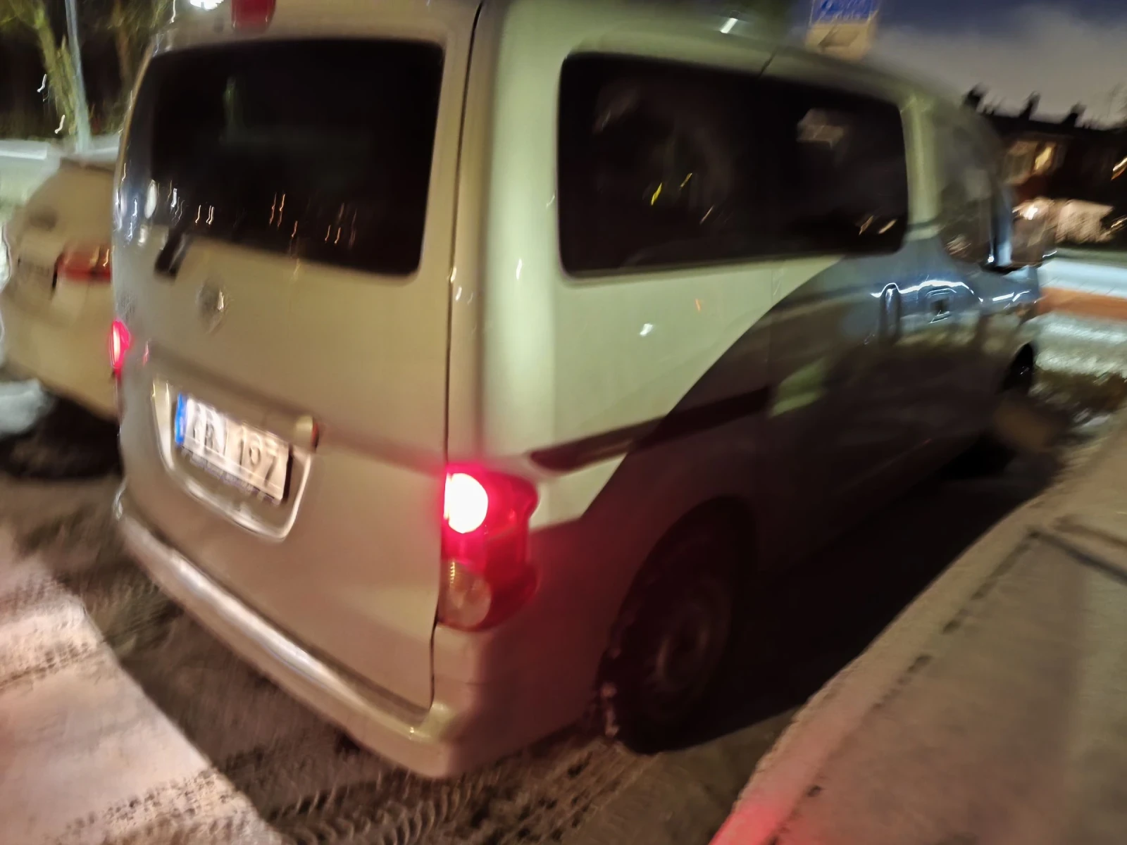 Nissan NV200 1.6 i - изображение 3