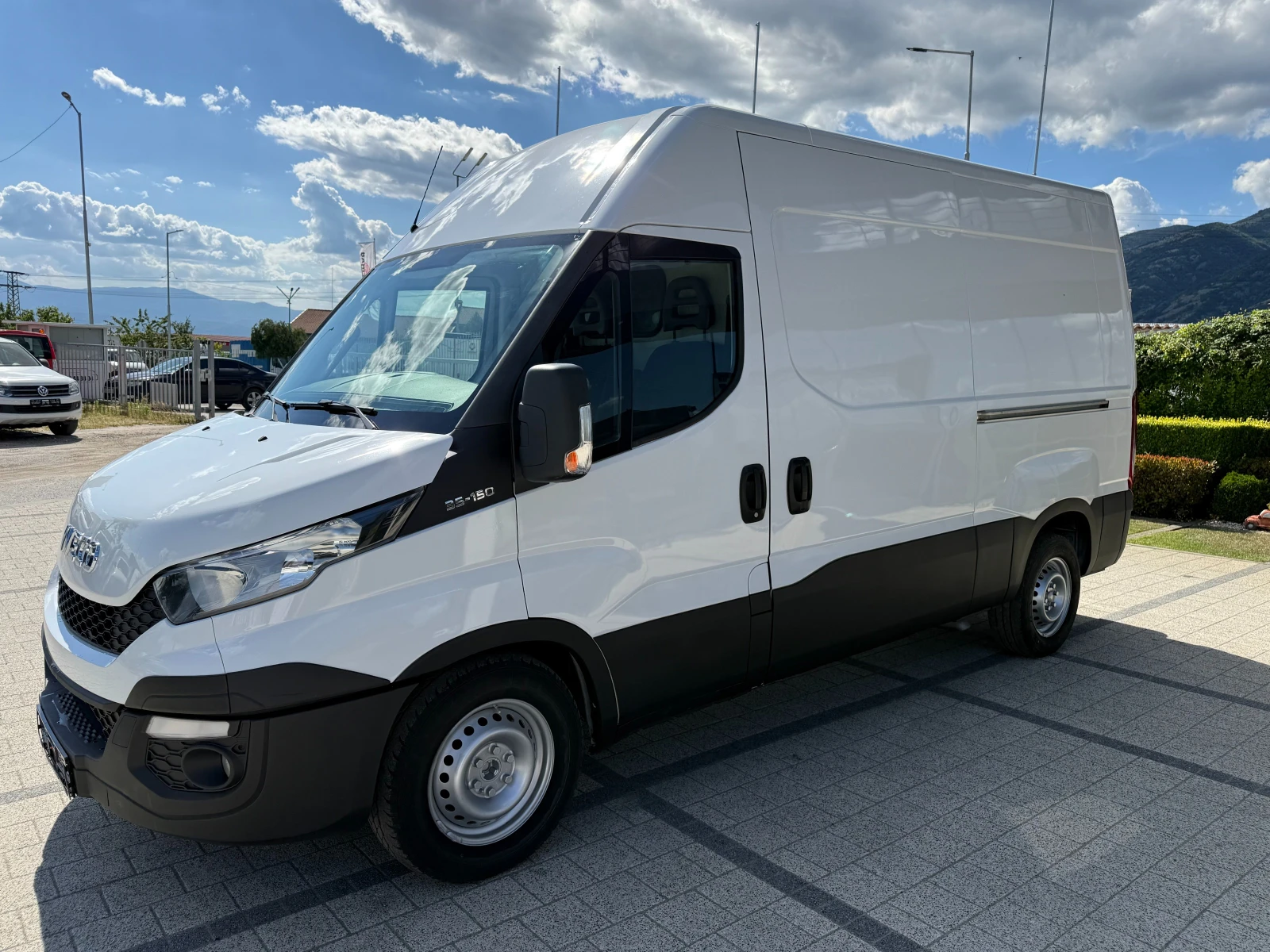 Iveco Daily 35S15 Две странични врати Клима L2H2 Euro 5 , снимка 4 - Бусове и автобуси - 55637450