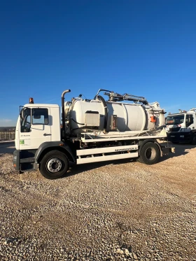 Man 18, снимка 2