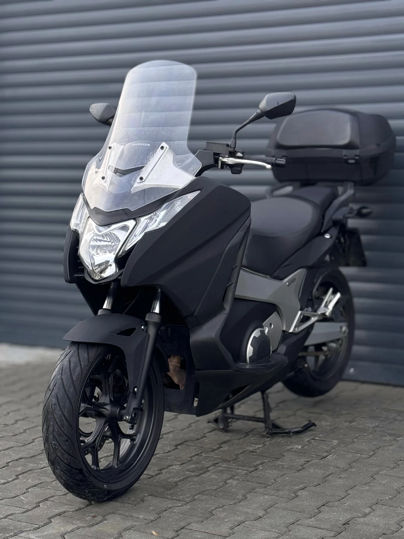 Honda Integra 750i Black Matt + 3 куфара - изображение 2
