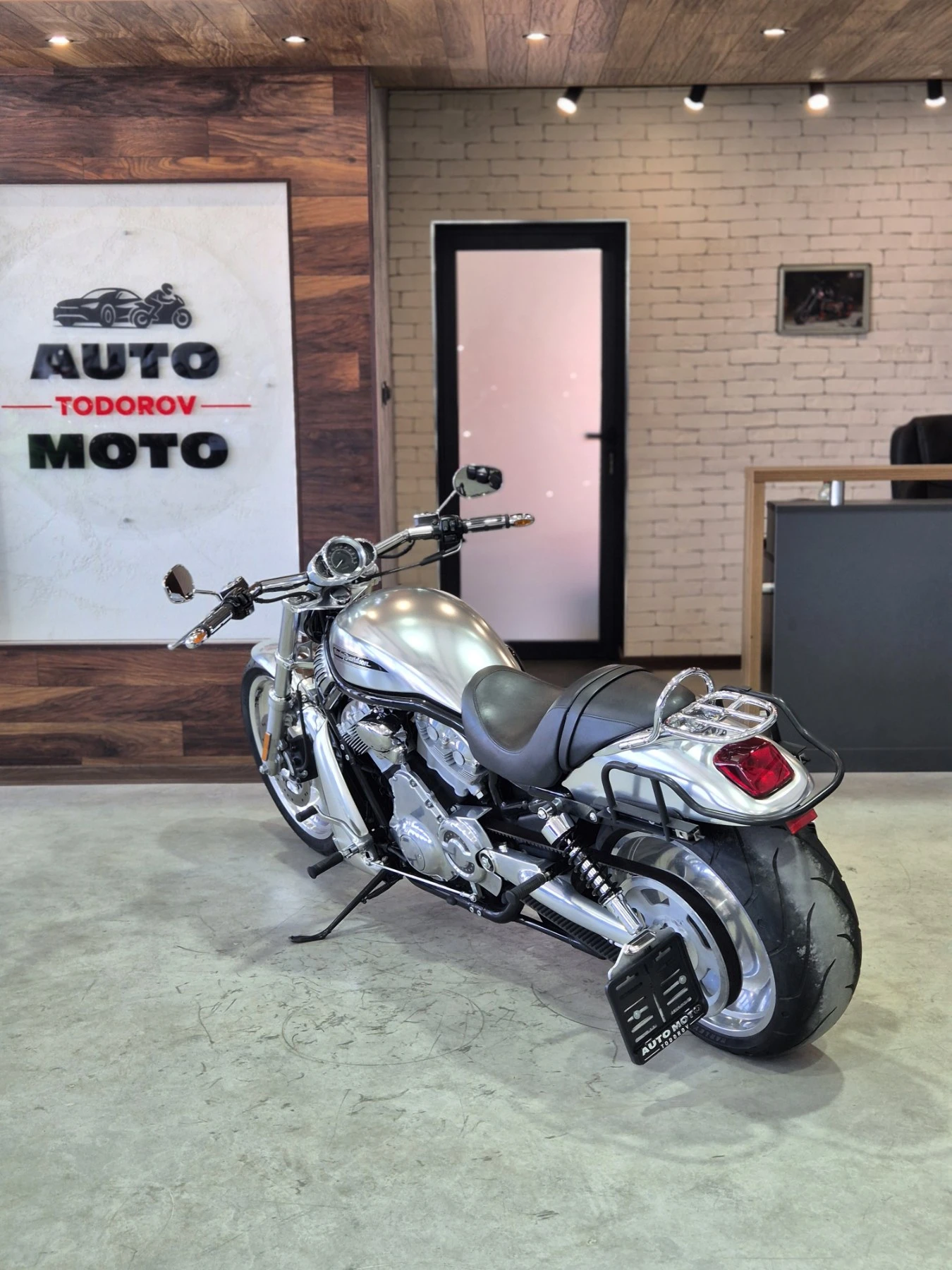 Harley-Davidson V-Rod VRSCB Нов внос от Швейцария!!!, снимка 4 - Мотоциклети и мототехника - 55501384