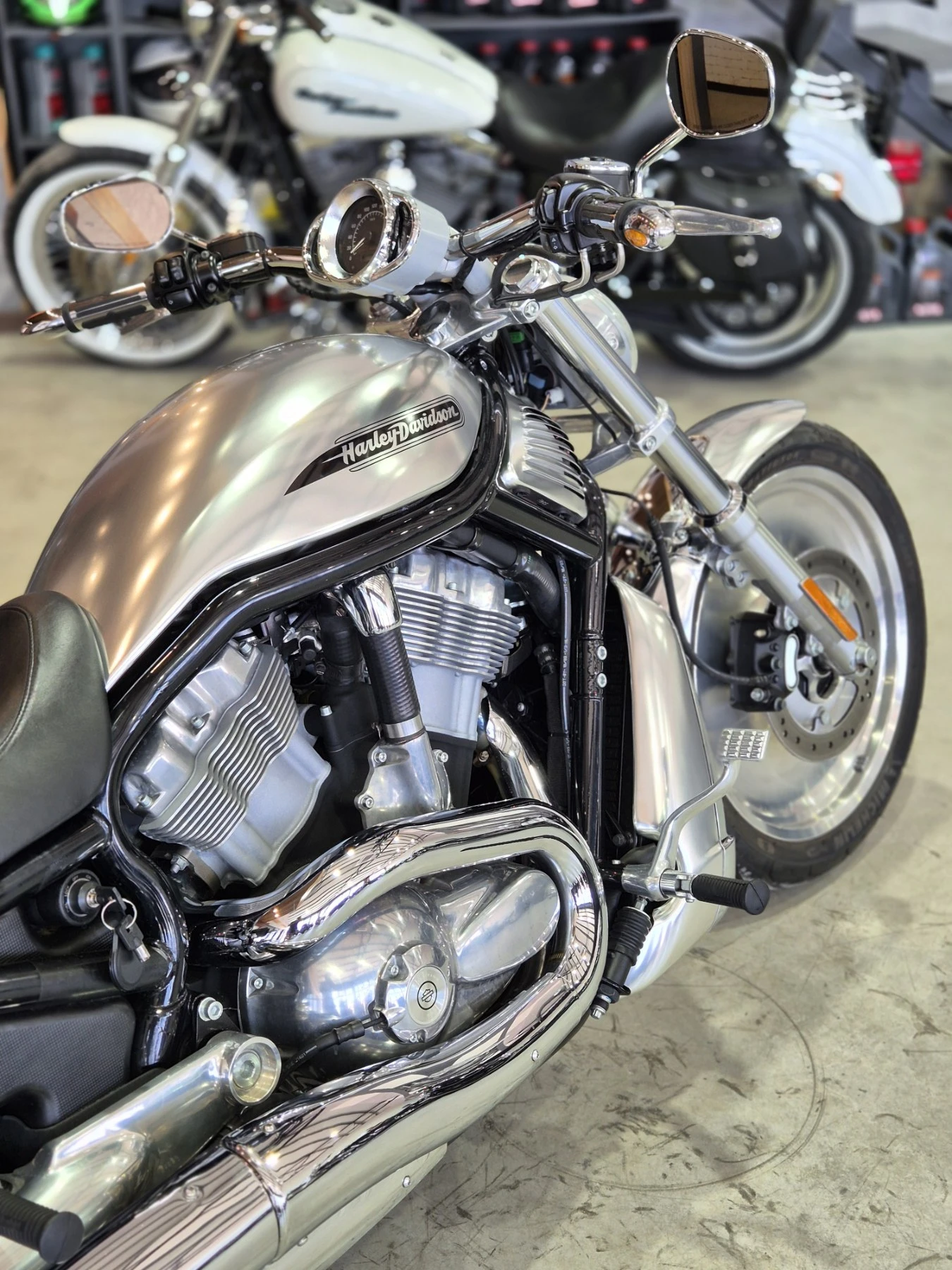 Harley-Davidson V-Rod VRSCB Нов внос от Швейцария!!!, снимка 10 - Мотоциклети и мототехника - 55501384