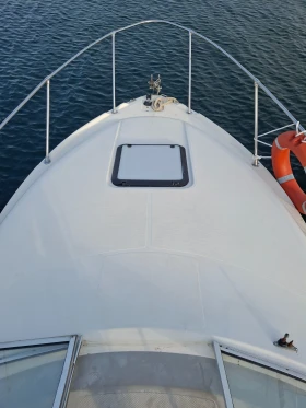 Моторна яхта Bayliner CIERA 2355, снимка 11