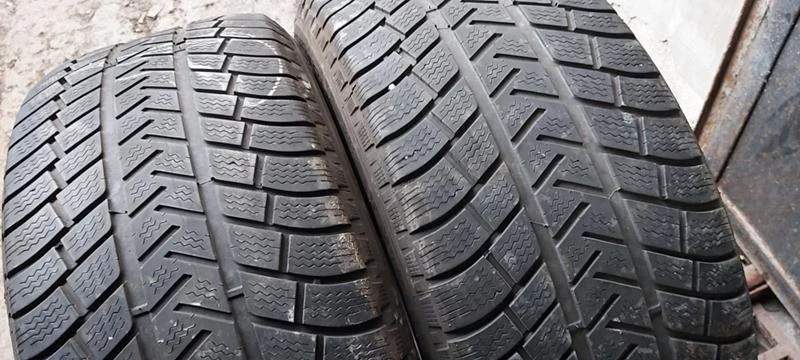 Гуми Зимни 255/55R18, снимка 2 - Гуми и джанти - 30950681