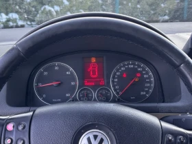 VW Touran 2.0TDI / Навигация / Кожа / 7 Места, снимка 6