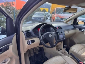 VW Touran 2.0TDI / Навигация / Кожа / 7 Места, снимка 5