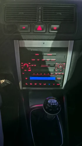 VW Golf Edition 25 GTi 3000 броя 1.8T 180ps 6 Speed Swiss, снимка 13