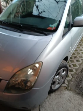 Toyota Corolla verso, снимка 3