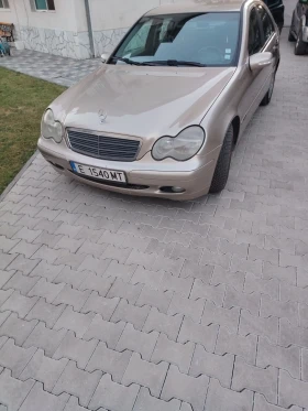Mercedes-Benz C 200, снимка 4