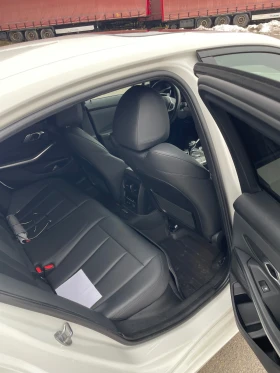 BMW 330 xDrive* M-Pack, снимка 16