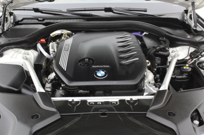 BMW 530 xDrive*LuxuryLine*LED*Virtual*ГАРАНЦИЯ, снимка 8 - Автомобили и джипове - 46275052