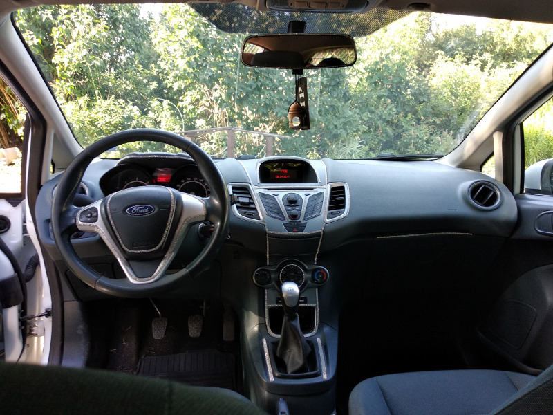 Ford Fiesta, снимка 7 - Автомобили и джипове - 46349885