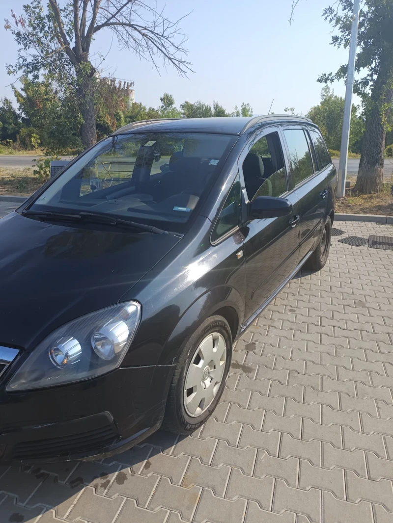 Opel Zafira Лек, снимка 1 - Автомобили и джипове - 47327492