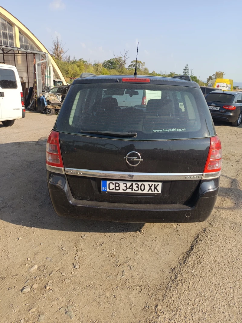 Opel Zafira Лек, снимка 4 - Автомобили и джипове - 47327492