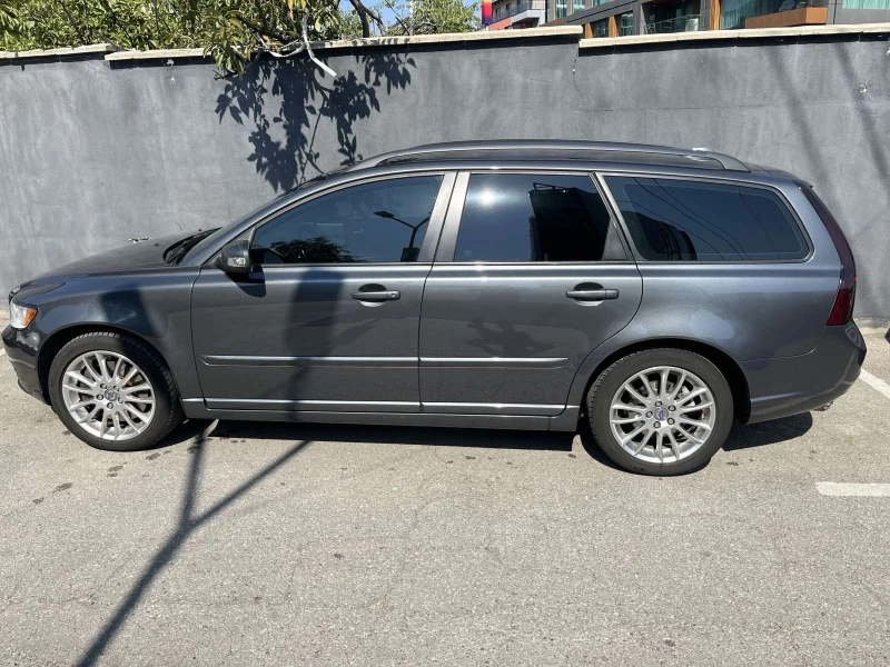 Volvo V50 2.4 D5 * FACELIFT* , снимка 7 - Автомобили и джипове - 47018828