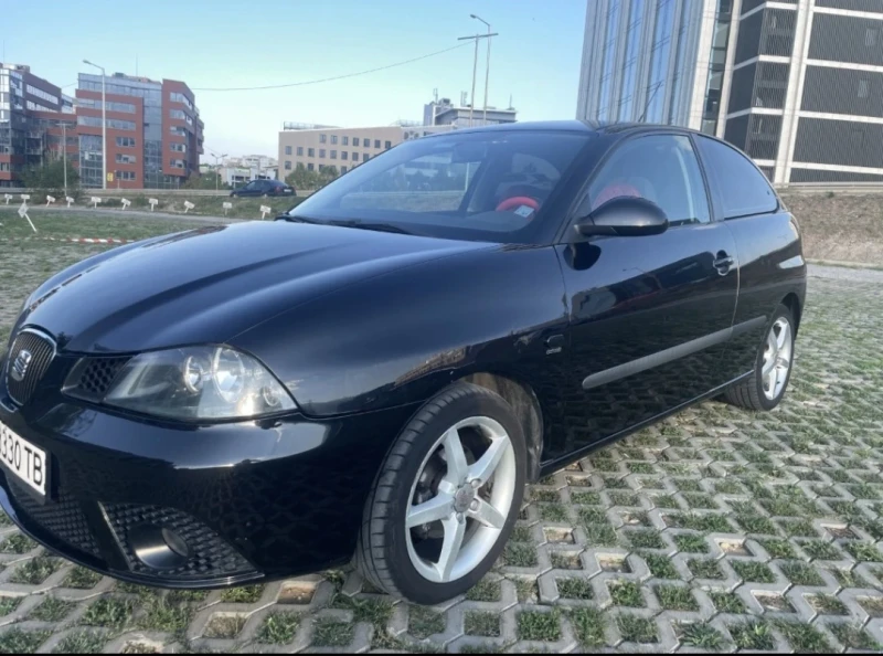 Seat Ibiza Газ/ Бензин, снимка 5 - Автомобили и джипове - 47829887