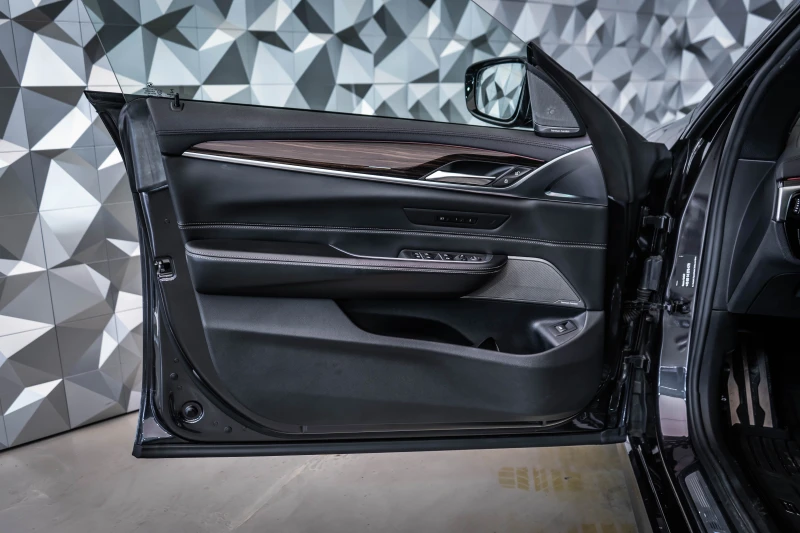 BMW 6 GT 30d* Xdrive* Pano* Harman, снимка 7 - Автомобили и джипове - 52133280