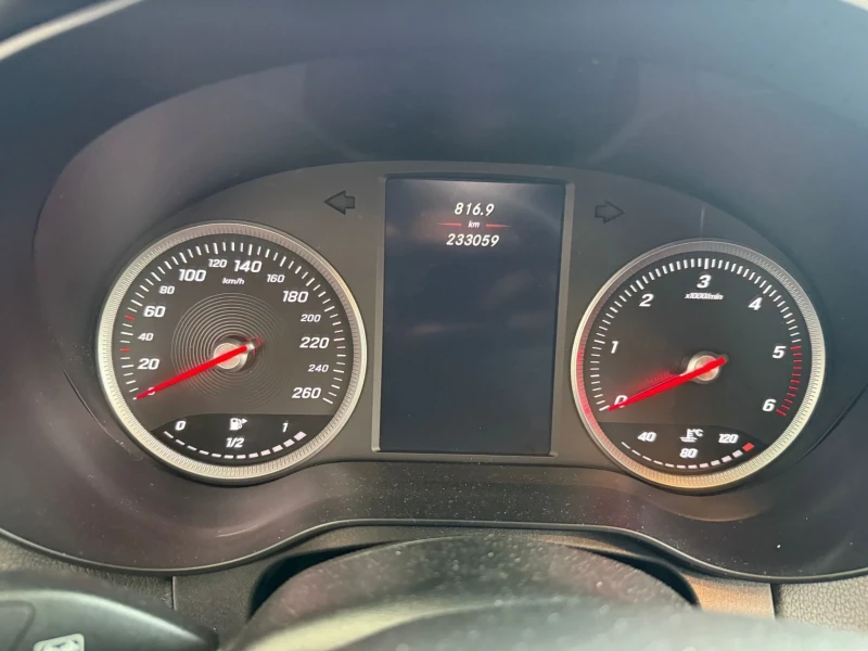 Mercedes-Benz C 220, снимка 12 - Автомобили и джипове - 52504758